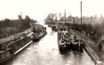 The view from White Lion Bridge of 1930 present canal as very busy traffic corridors.
