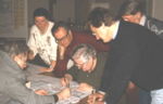 Citizens draw their ideas at a workshop (© Sanierungsstelle)