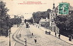 220px-GF 53 - MONTREUIL-SOUS-BOIS - La Mairie et le Boulevard de l'Hotel-de-Ville.jpg